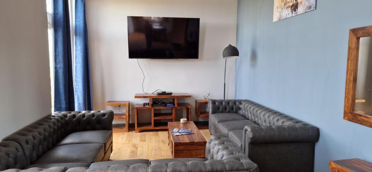 Luxury 4 Bedroom Cottage With Stunning Views Near Fairy Pools! Carbost  Exteriör bild
