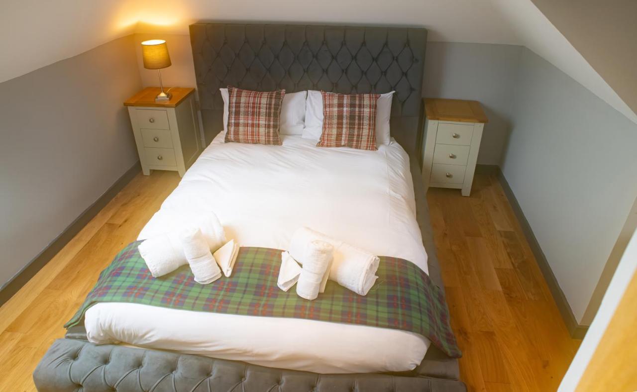 Luxury 4 Bedroom Cottage With Stunning Views Near Fairy Pools! Carbost  Exteriör bild