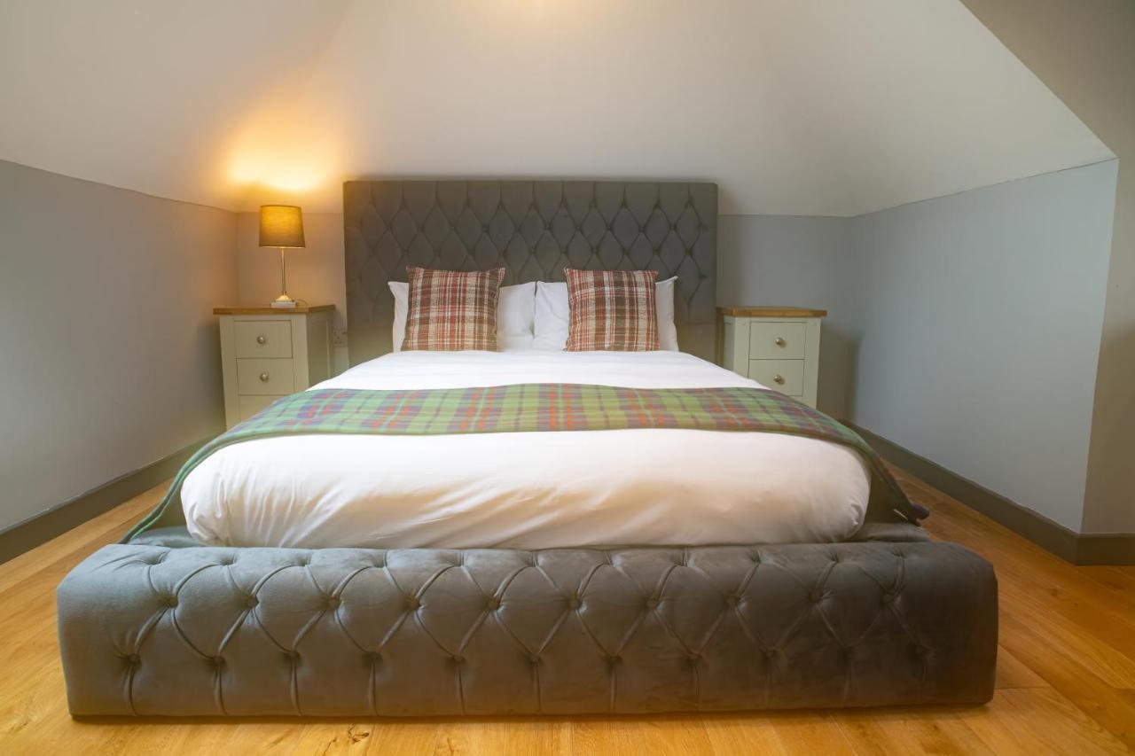 Luxury 4 Bedroom Cottage With Stunning Views Near Fairy Pools! Carbost  Exteriör bild