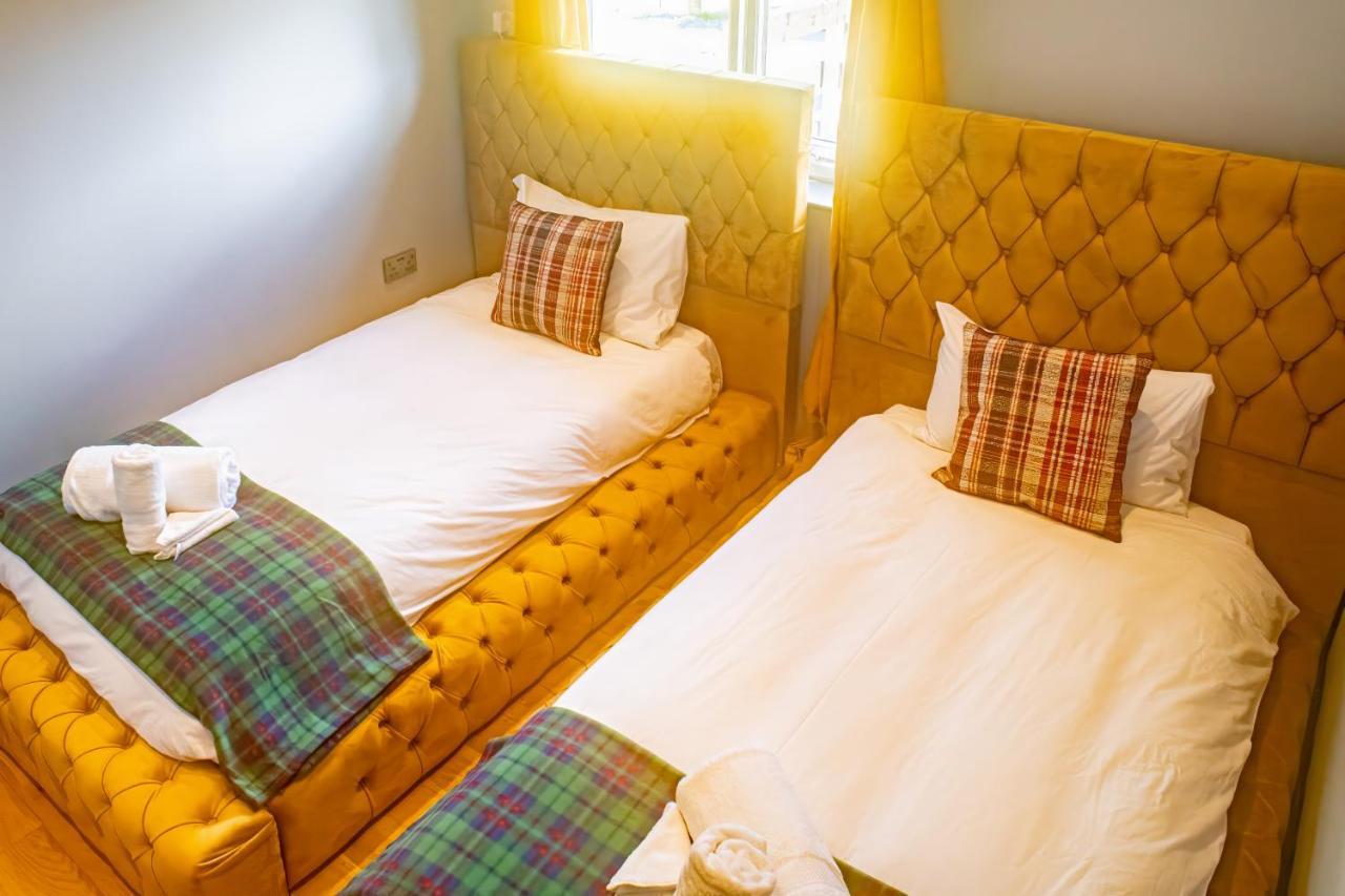 Luxury 4 Bedroom Cottage With Stunning Views Near Fairy Pools! Carbost  Exteriör bild