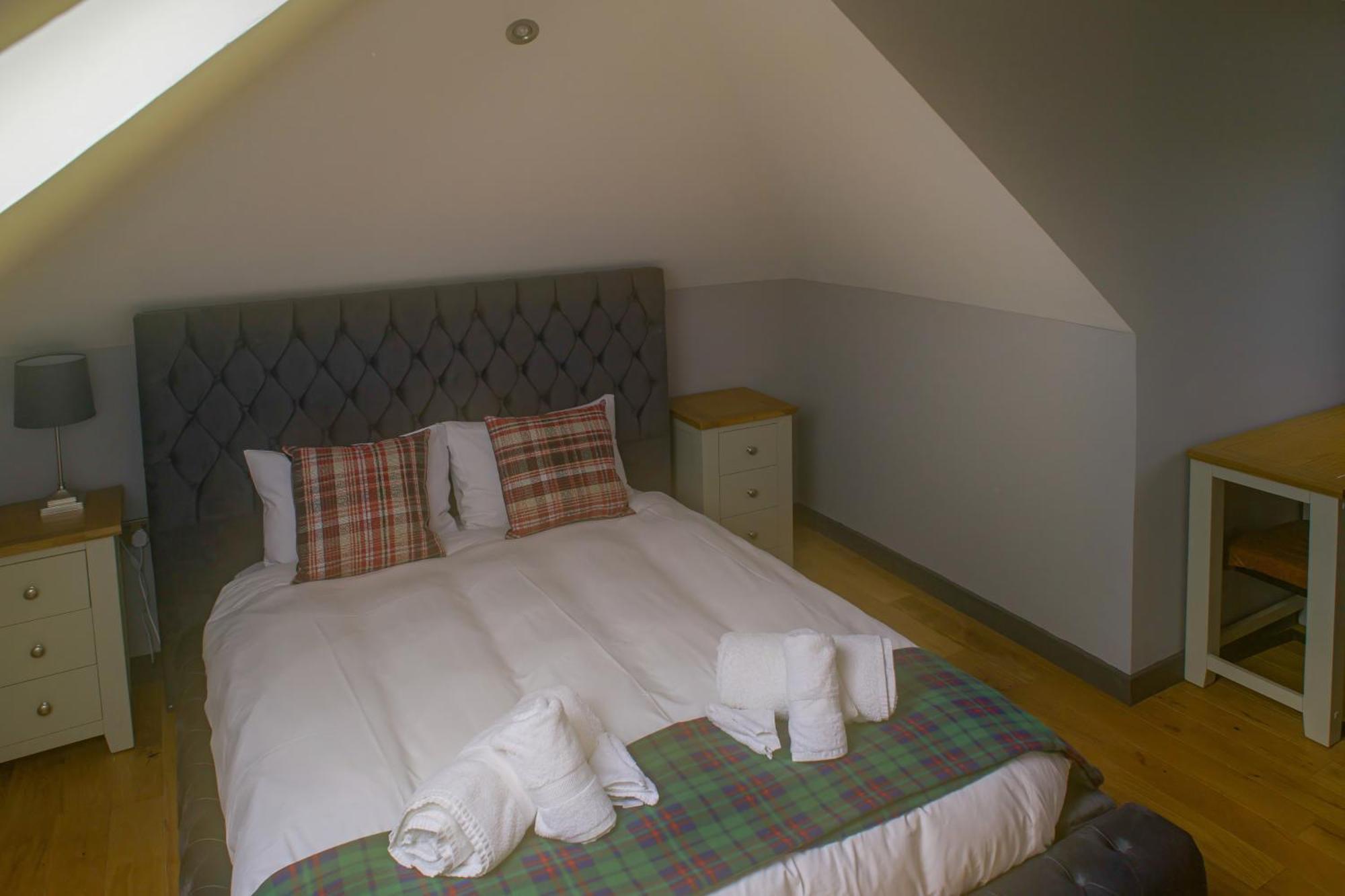 Luxury 4 Bedroom Cottage With Stunning Views Near Fairy Pools! Carbost  Exteriör bild