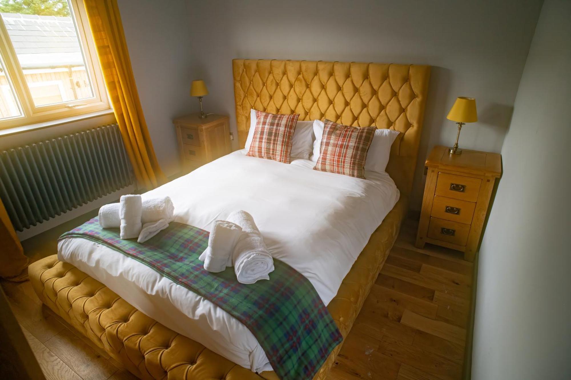Luxury 4 Bedroom Cottage With Stunning Views Near Fairy Pools! Carbost  Exteriör bild