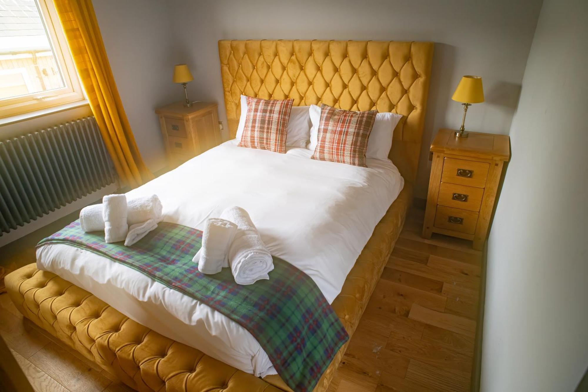 Luxury 4 Bedroom Cottage With Stunning Views Near Fairy Pools! Carbost  Exteriör bild