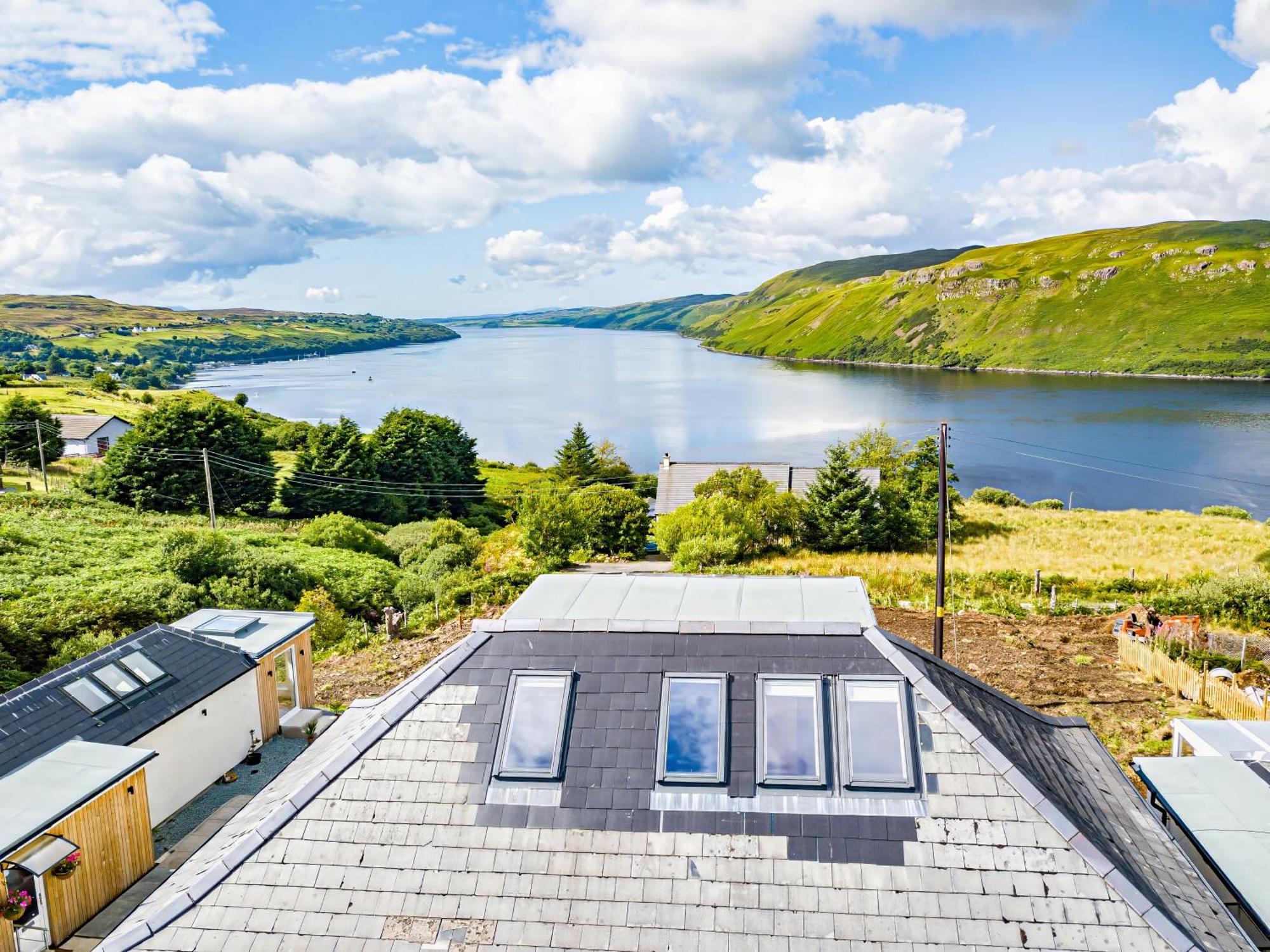 Luxury 4 Bedroom Cottage With Stunning Views Near Fairy Pools! Carbost  Exteriör bild